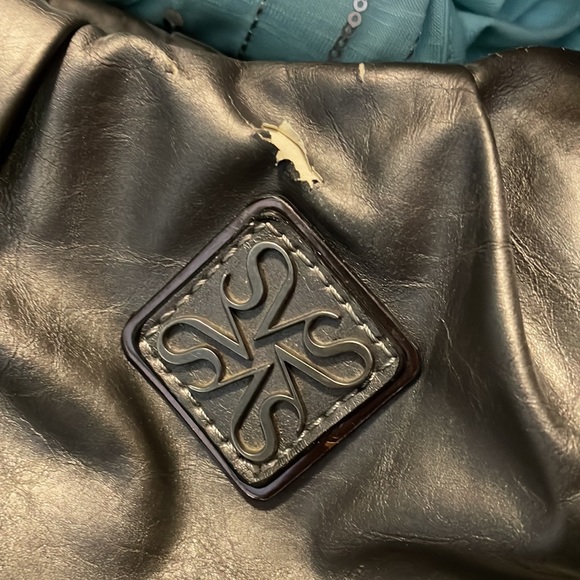 Vera Wang Silver Purse - Picture 5 of 5